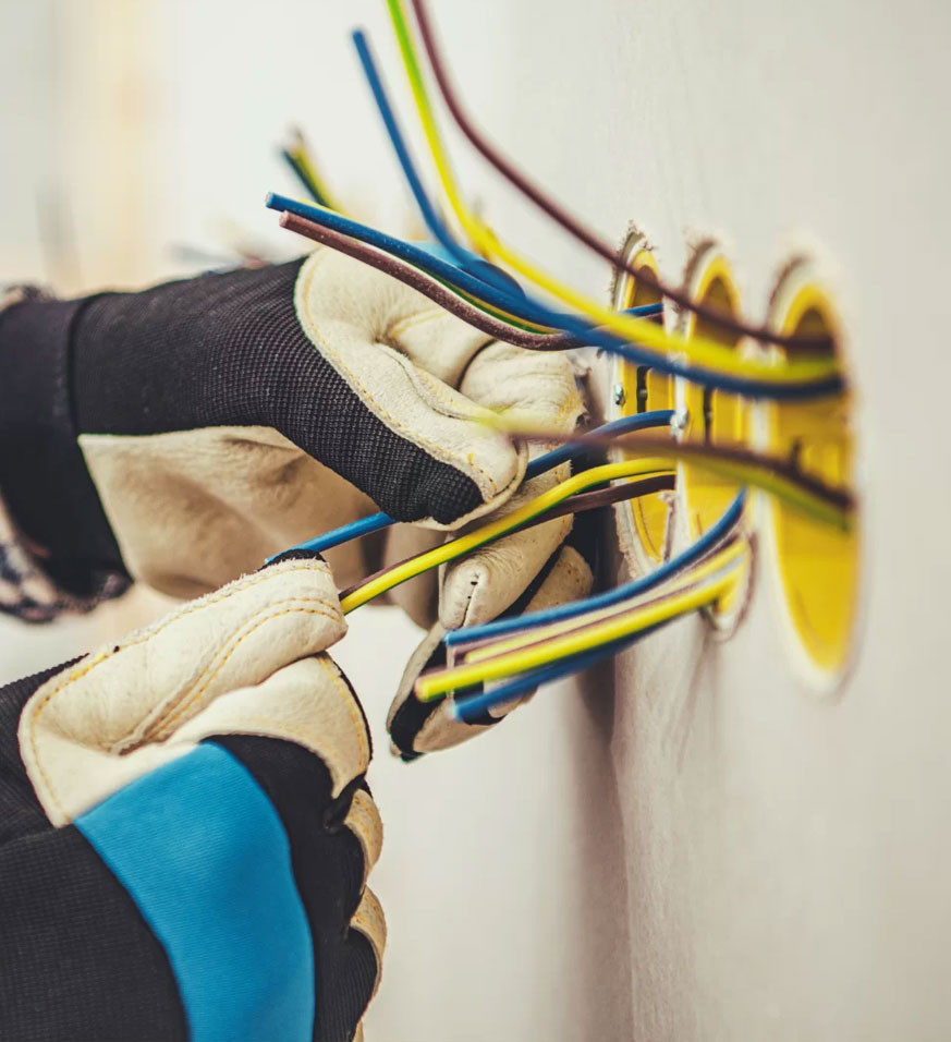 Need a commercial electrician on the Sunshine Coast?